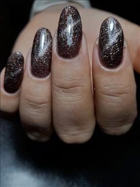 سالن زیبایی آکادمی رزطلایی  در  مشهد