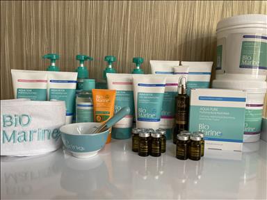 سالن زیبایی سالن زیبایی روشن   در  مشهد