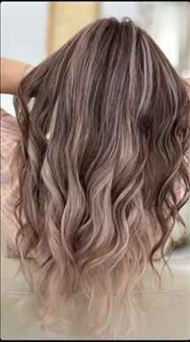 سالن زیبایی کراتین ورنگ و لایت تخصصی مریم نافعی  در  مشهد