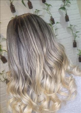 سالن زیبایی سالن زیبایی مجیک بیوتی  در  مشهد