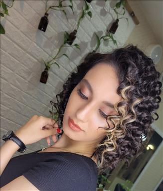 سالن زیبایی سالن زیبایی مجیک بیوتی  در  مشهد