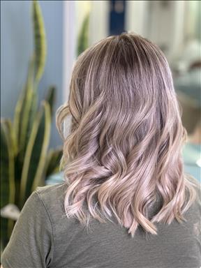 سالن زیبایی سالن زیبایی قصرعروس  در  کرج