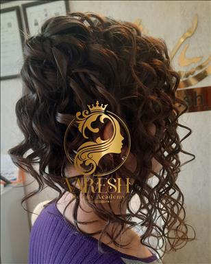 سالن زیبایی آکادمی زیبایی وارش  در  مشهد