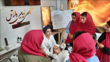 سالن زیبایی آکادمی زیبایی وارش  در  مشهد