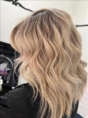 سالن زیبایی سالن زیبایی باروت کوب  در  مشهد