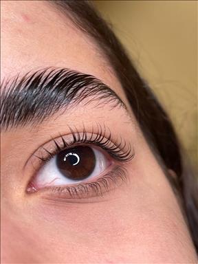 سالن زیبایی سالن زیبایی بانوی فروردین  در  همدان