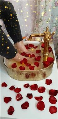 سالن زیبایی خدمات پدیکور  در  مشهد