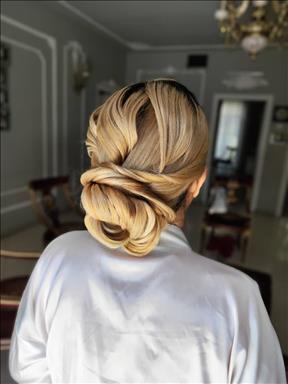 سالن زیبایی زیبایی سمانه گل  در  مشهد