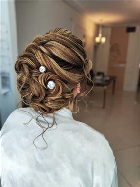 سالن زیبایی زیبایی سمانه گل  در  مشهد