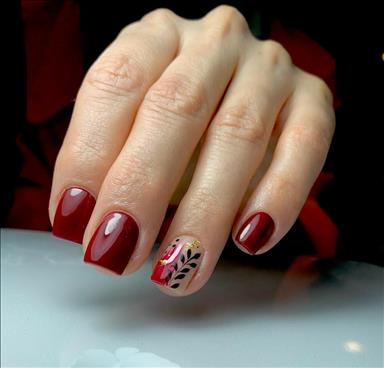 سالن زیبایی خدمات ناخن رز  در  مشهد