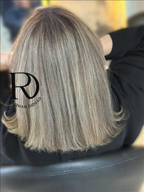 سالن زیبایی سالن زیبایی روژان دیدگر  در  مشهد