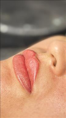 سالن زیبایی شهناز حیدری   در  کرج