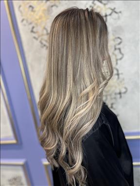 سالن زیبایی خدمات تخصصی رنگ مو ژیلا شکفته  در  مشهد