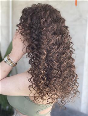 سالن زیبایی سالن زیبایی وانس  در  مشهد