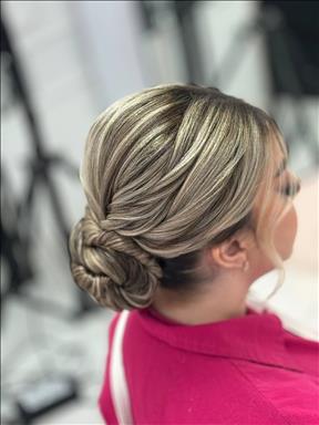 سالن زیبایی سالن زیبایی نانسی   در  مشهد