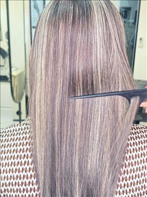 سالن زیبایی سالن زیبایی نانسی   در  مشهد