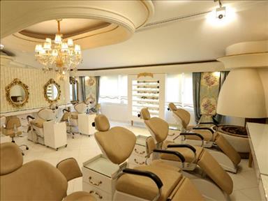 سالن زیبایی سالن عروس صیانه و آکادمی صیانه  در  آمل