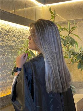 سالن زیبایی رنگ و لایت شانا  در  مشهد