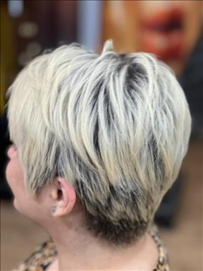 سالن زیبایی خانوم آرایشگر  در  قائم شهر